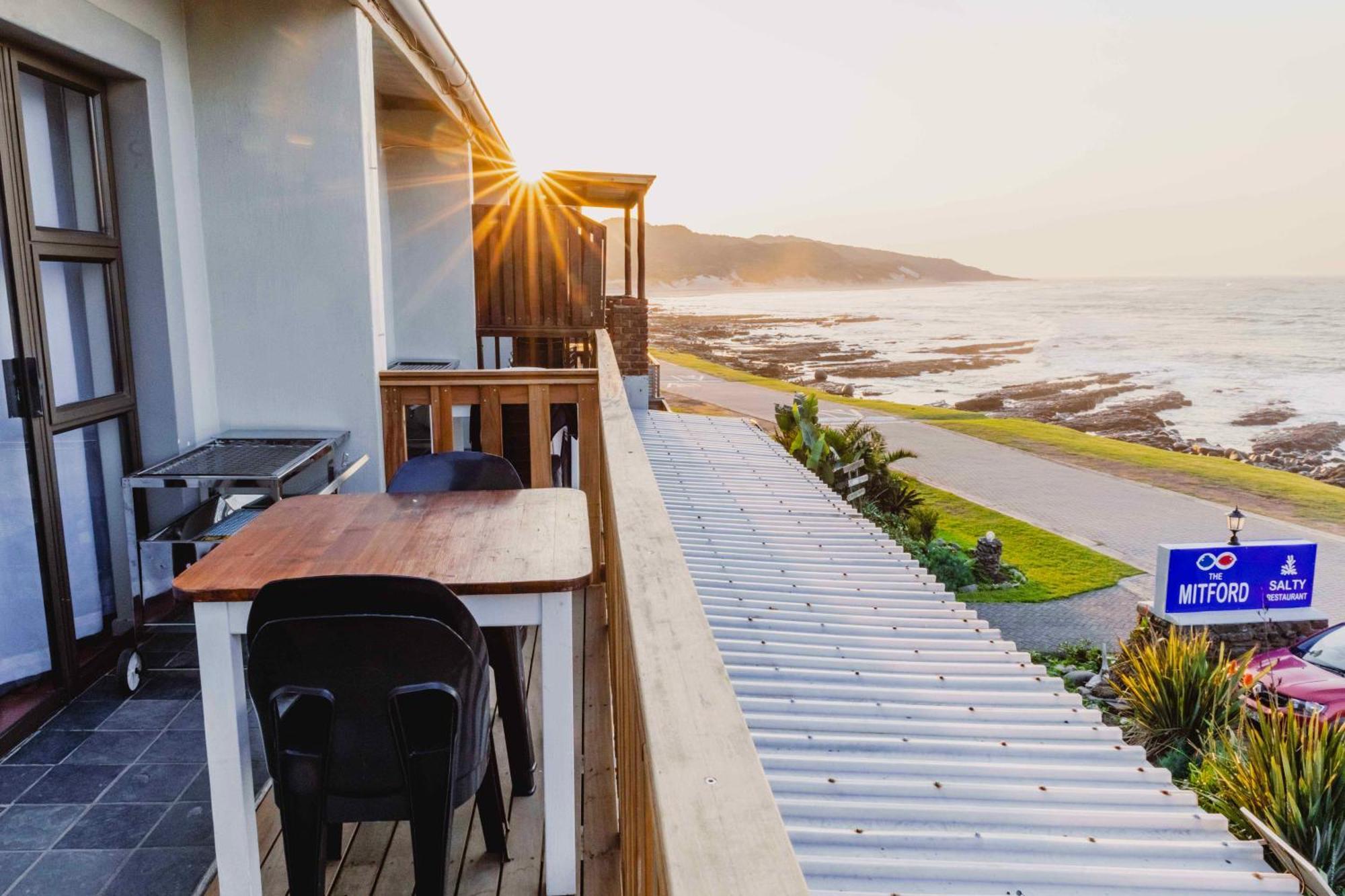 Mitford-On-Sea Aparthotel Morgan's Bay Bagian luar foto