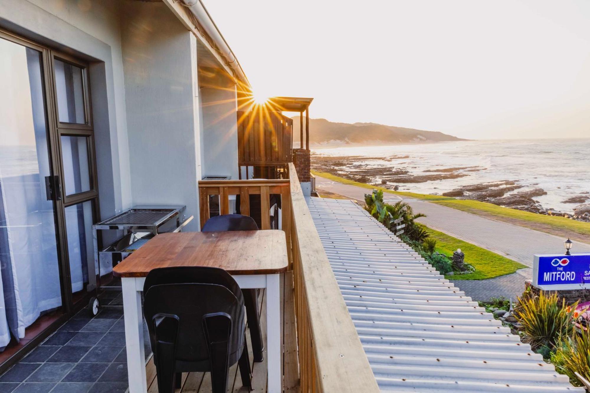 Mitford-On-Sea Aparthotel Morgan's Bay Bagian luar foto